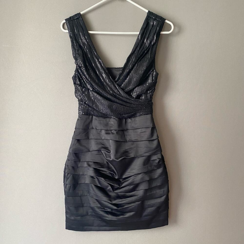 Express sz 0‎ black sequin cocktail dress NWT